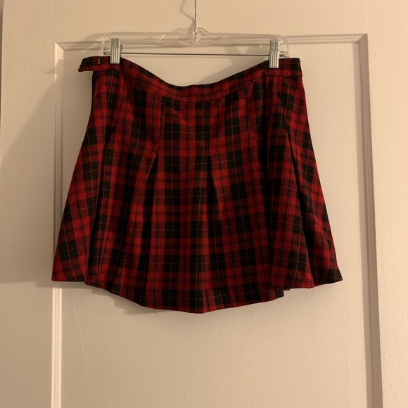 H&M Dresses & Skirts - Plaid skirt H&M Dresses & Skirts - Plaid skirt
